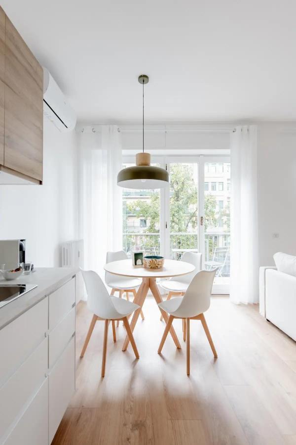 Luxury 2 Bedroom Apartament, Close To San Siro, Fiera And 10 Min Metro To Duomo Mediolan Zewnętrze zdjęcie