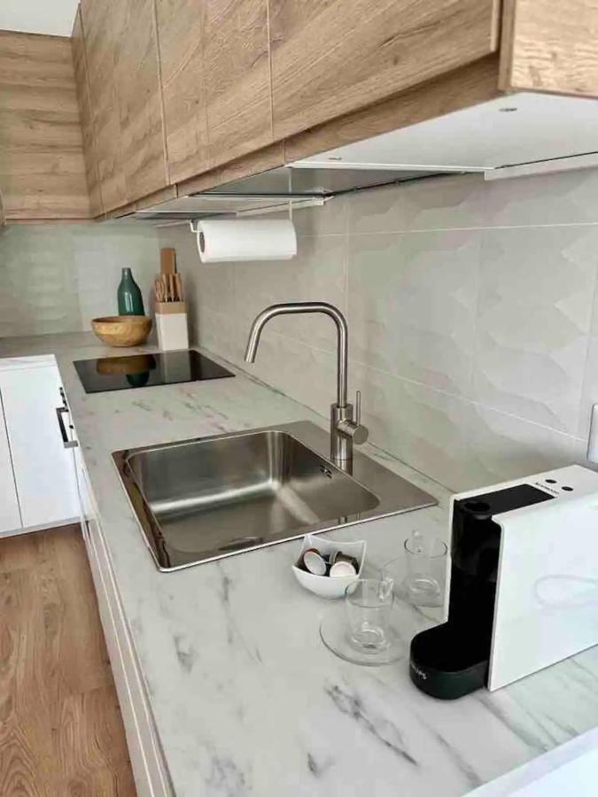 Luxury 2 Bedroom Apartament, Close To San Siro, Fiera And 10 Min Metro To Duomo Mediolan Zewnętrze zdjęcie